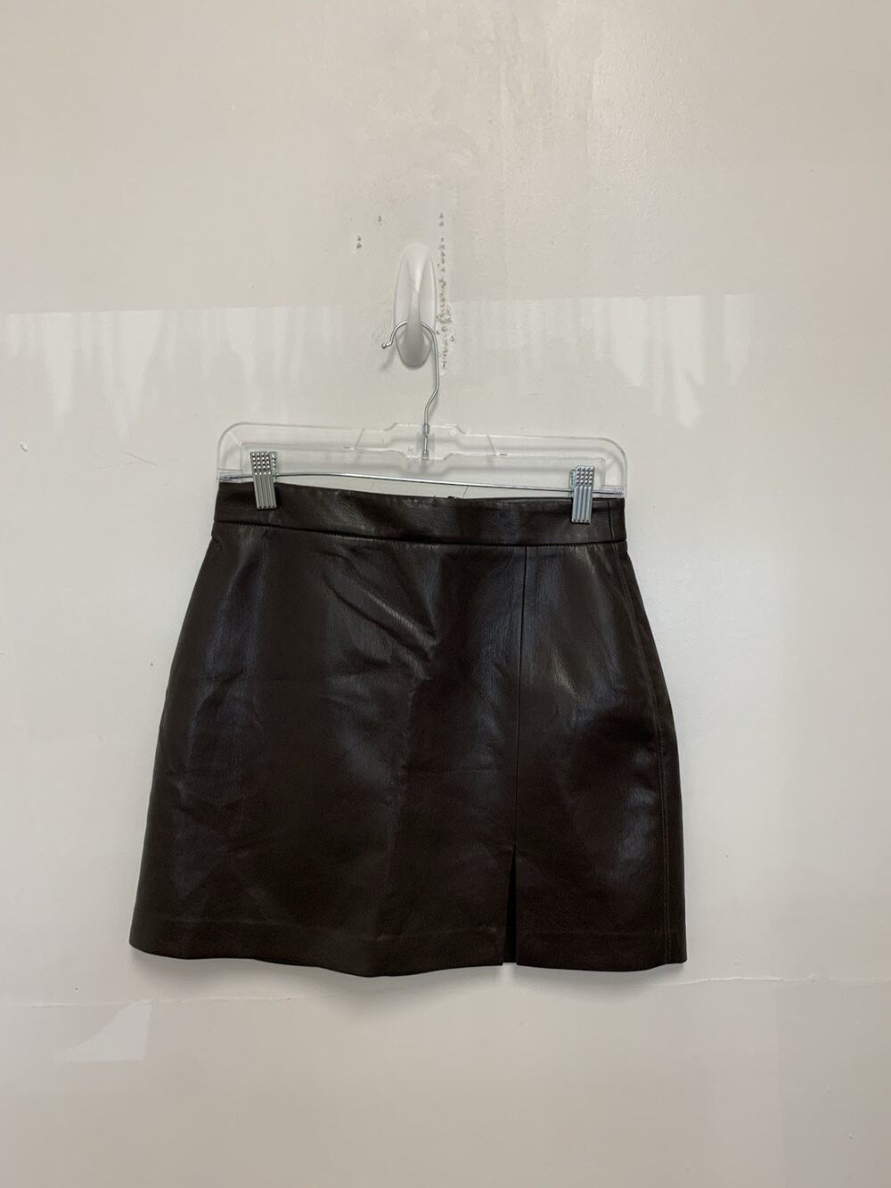 Aritzia Wilfred Vegan Leather Mini Skirt Women’s Size 2 Brown Side Slit
